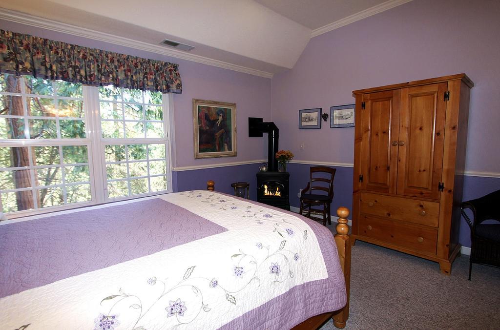 Mccaffrey House Bed And Breakfast Inn Twain Harte Chambre photo