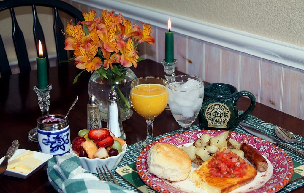 Mccaffrey House Bed And Breakfast Inn Twain Harte Chambre photo
